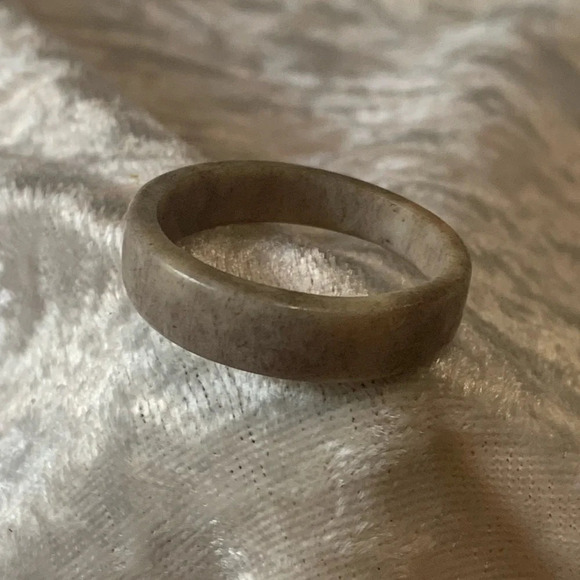 Solid Antler Bone Finished Ring size 9-10 Unisex - Picture 1 of 5
